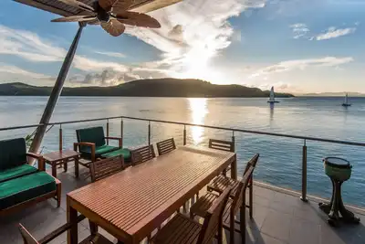 Image de Yacht Club 19 Villa Bijou De Mer Ocean Front Private Pool 2 Buggies