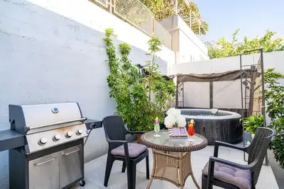 Image de Apartments Blažević - Two Bedroom Apartment with Terrace and Sea View