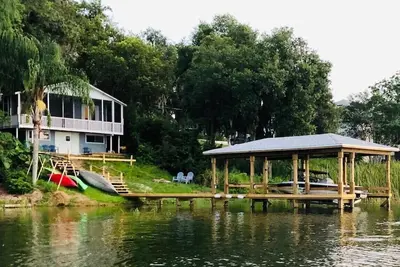 Image de Lakefront - Ski Boat Disponible-près d'Orlando