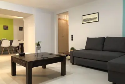 Image de Ferme contemporaine avec barbecue Ă N. Evia