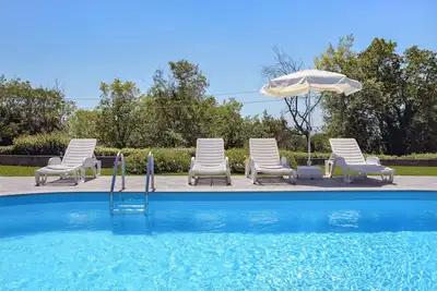 Image de Bel appartement pour 6 personnes avec Wifi, climatisation, piscine, Tv et terrasse