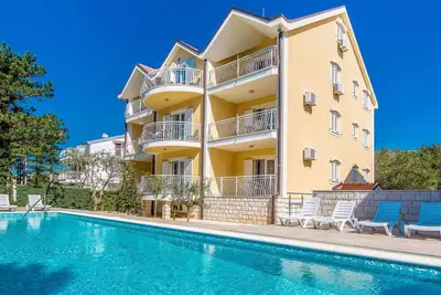 Image de Agréable appartement pour 4 personnes avec piscine, Wifi, climatisation, Tv et patio