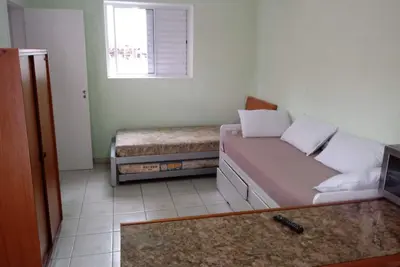 Image de Kit Net (2) Private Newly refurbished. with garage for small or medium-sized car.