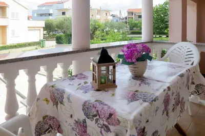 Image de Joli appartement pour 4 personnes avec Wifi, climatisation, Tv et balcon