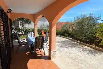 Agréable appartement pour 4 personnes avec Wifi, climatisation, Tv, terrasse et parking
