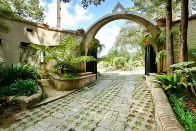 Image de Nouveau! Retraite Cottage / Architecture étonnante Ferme d'avocat durable - 5 km Antigua