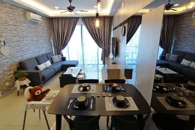 Copropriété 1 chambre, 1 à 6 personnes, 1 salle de bain, salon et coin cuisine.