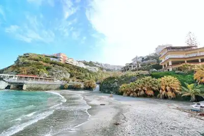 Image de \"Eleni\" Sea View Luxury Apartment in Mades