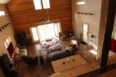 Image de Cabane de luxe au bord du lac sur 125 acres (20 min à Msu) - 6 personnes