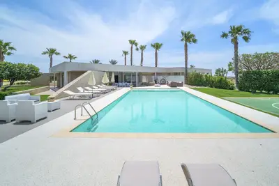 Image de Venere, villa avec piscine et salle de gym privée