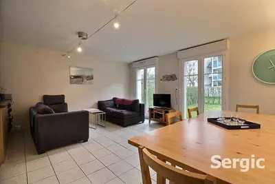 Image de Port 2b  Beau pavillon familial