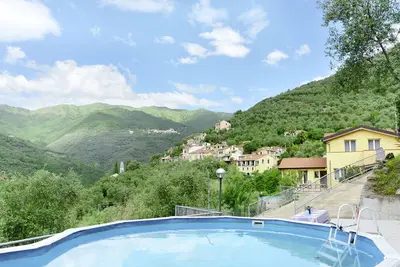Image de Bel appartement avec piscine, Tv, terrasse, animaux admis, vue panoramique et parking