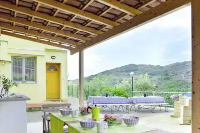 Image de Agréable appartement avec piscine, Tv, patio, animaux admis, vue panoramique et parking