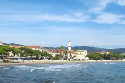 Image de Joli appartement pour 6 personnes avec Wifi, piscine, Tv, terrasse, animaux admis et parking