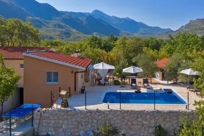 Image de Villa Melita avec piscine près de Makarska