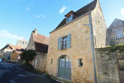 Image de Adorable maison de village entièrement rénovée; 2 chambres/2 salles de bain