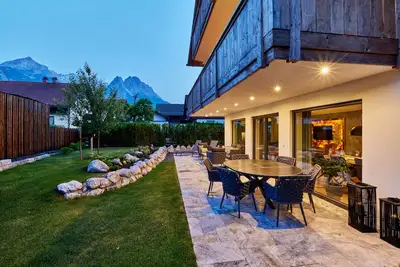 Image de Spa privé et jardin Alpi ***** Vous ne partagez pas avec un autre client. Privé! privé