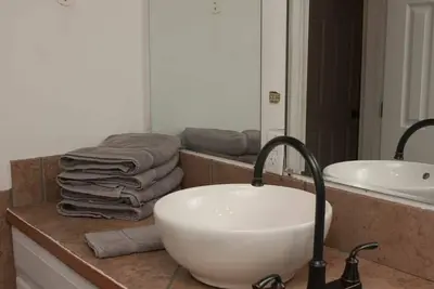 Image de Moins de 1 mile de Fort Sill 2 chambres! ! ! !