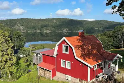 Image de Maison idyllique au bord d'un magnifique lac