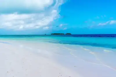 Image de \"\" C'est ça \"\" Brand New 5 Bedroom 4 Bath situé sur la plage.