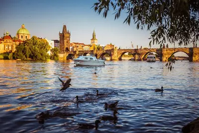 Image de Prague Rhapsody - nuit sur le yacht
