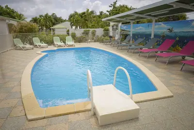 Image de Gîte Glamour Hibiscus Rouge Gorge