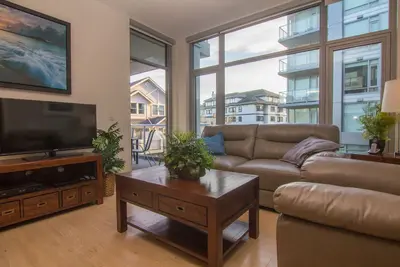 Image de Magnifique condo double avec salle de bain attenante à la baie James, quartier merveilleux, superbes caractéristiques