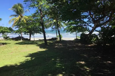 Image de Belle maison en bord de mer envoûtante Guiones