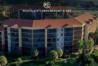 Image de Villa de 3 chambres et 3 salles de bain près de Walt Disney World et Universal