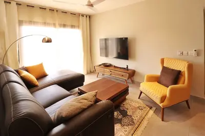 Image de Meilleur appartement de 2 chambres avec piscine, netflix et près de la plage