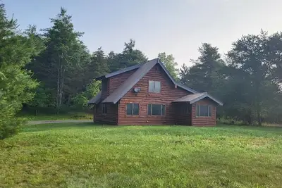 Image de Jay House: privé, 4 couchages, animaux acceptés, 17 acres, locations à court / long terme!