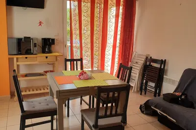 Image de Vias Village, Loc Season and Out of Season