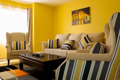 Image de Appartement confortable dans un domaine calme et sûr