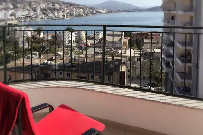 Image de Appartement ensoleillé avec vue panoramique à couper le souffle