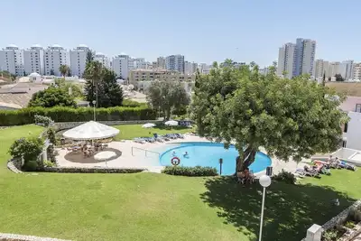 Image de Appartement d'une chambre à louer à Portimão (0. 6 miles de la plage)