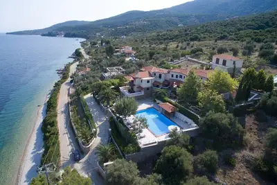 Image de Alonissos beach villa 5 steps away from the sea