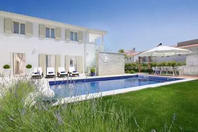 Image de Maison de vacances pour 6 personnes avec 173m² à Vabriga (127130)