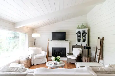 Image de Lovely home in the heart of the city.