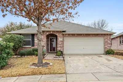 Image de 4bd 2bth Near Cowboys Star, Soccer Hall of Fame & The National Video game Museum