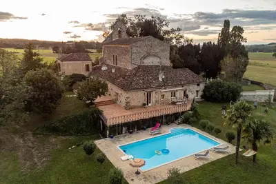 Image de Ancien Presbytere avec piscine