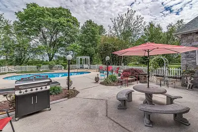 Image de Beautiful Mansion in the Country & Wedding Venue