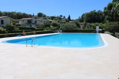 Image de Appartement de vacances avec jardin privé et climatisation