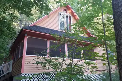 Image de Charmant chalet privé au bord du lac