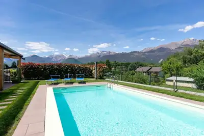 Image de Agréable appartement dans une maison de vacances avec Wifi, piscine, Tv, terrasse et parking