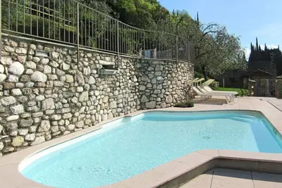 Image de Joli appartement avec Wifi, climatisation, piscine, Tv, patio et animaux admis