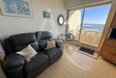 Image de Agreable Studio En 1ere Ligne Mer Avec Parking