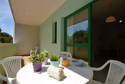 Image de Confortable appartement pour 6 personnes avec piscine, climatisation, Tv, balcon et animaux admis