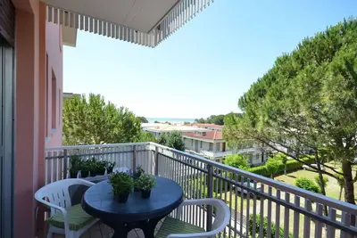 Image de Agréable appartement pour 6 personnes avec piscine, climatisation, Tv, balcon et animaux admis