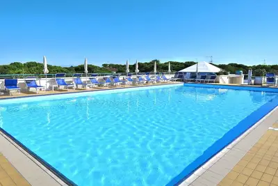 Image de Bel appartement pour 6 personnes avec piscine, climatisation, Tv et terrasse