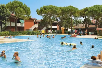 Image de Confortable appartement pour 4 personnes avec piscine, climatisation, Tv, terrasse et animaux admis